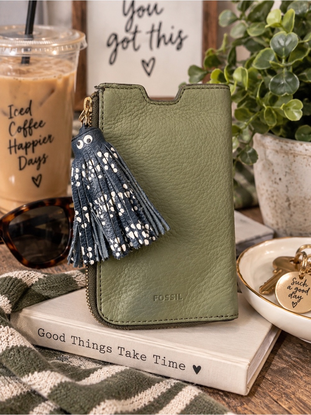 Fossil Sage Green Pebbled Leather Phone Tech Wallet Pouch with Tassel